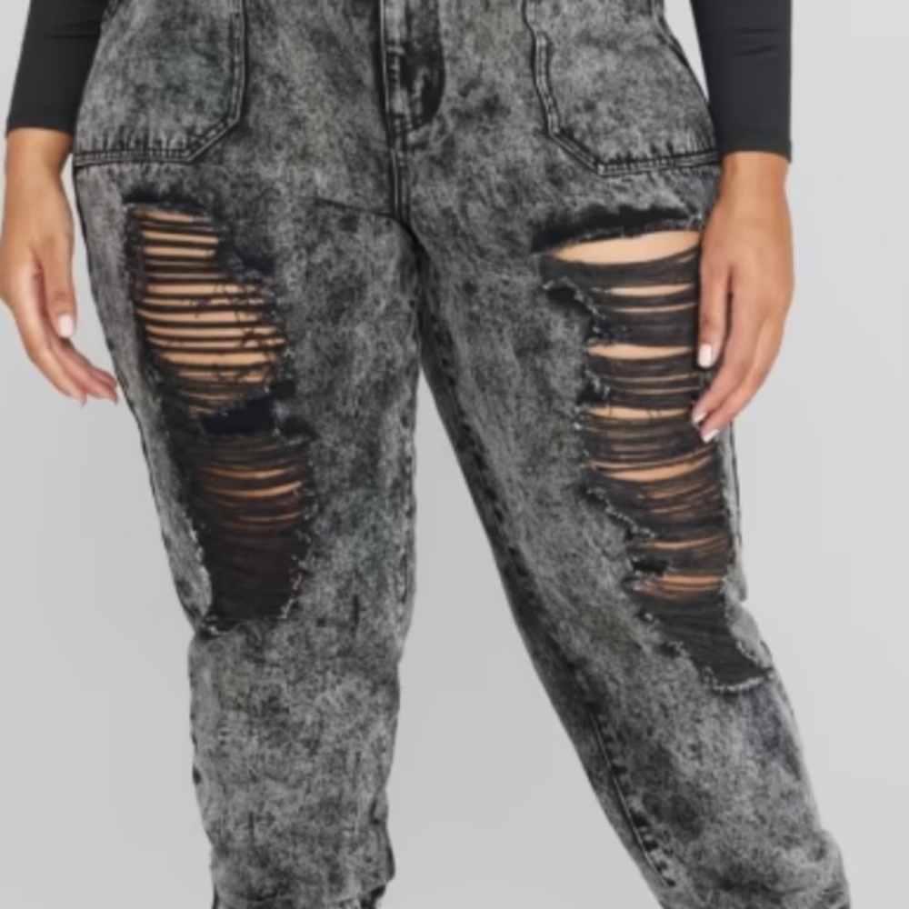 Jeans - Picture 3 of 4